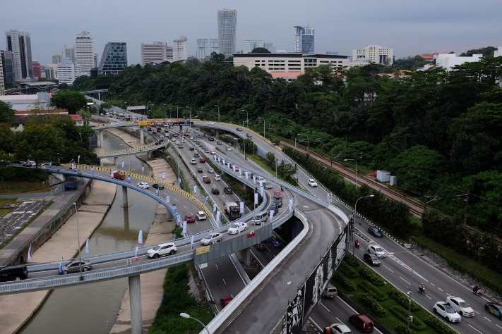 Image 15: Investor incar sektor infrastruktur untuk diversifikasi